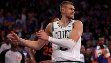Kristaps Porzingis podría pasar de Celtics a Lakers