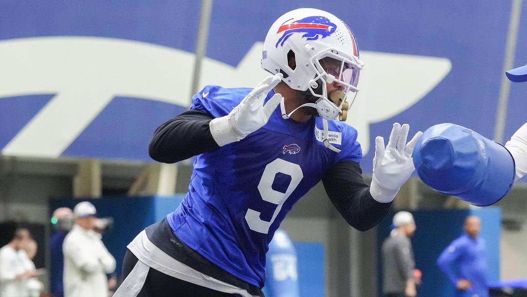 Buffalo Bills linebacker Bradley Chubb trains during Buffalo Bills Minicamp.
