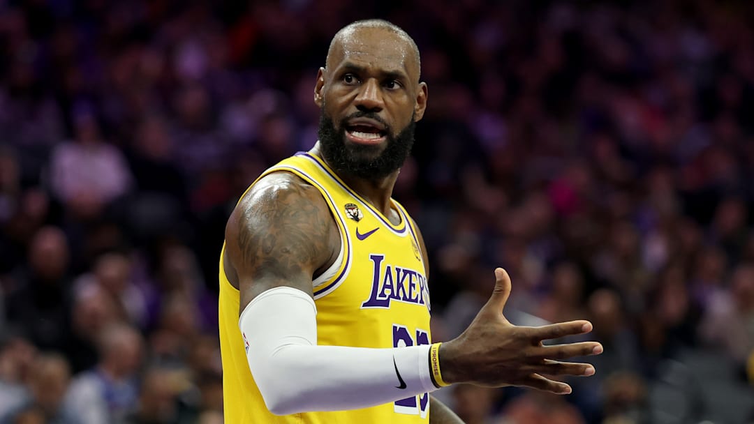 Los Angeles Lakers v Sacramento Kings