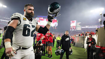 Philadelphia Eagles center Jason Kelce (62) 