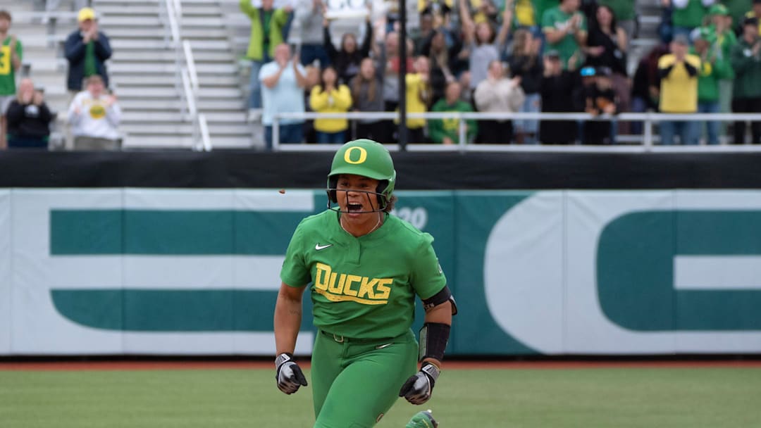 Dezianna Patmon again played the role of Ms. Clutch for the Ducks, ripping a one-out single in the 8th to beat Liberty, 3-2.