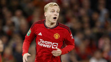 Manchester United diklaim akan segera melepas Donny van de Beek ke Girona.