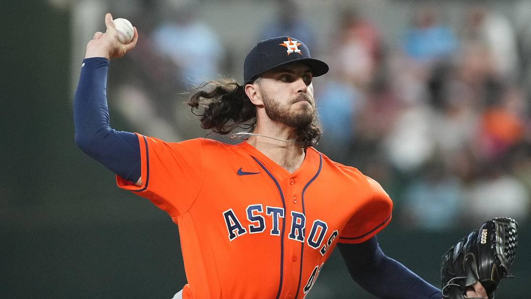 May 28, 2026; Arlington, Texas, USA;  Houston Astros pitcher Spencer Arrighetti (41) throws to the plate against the Texas Rangers during the first inning at Globe Life Field. Mandatory Credit: Raymond Carlin III-Imagn Images