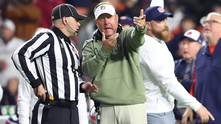 Hugh Freeze and the Auburn Tigers are in DIRE need of quarterback help. 