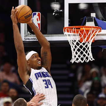 Oct 17, 2023; Orlando, Florida, USA; Orlando Magic center Wendell Carter Jr. (34) dunks against the New Orleans Pelicans during the second half at Amway Center.