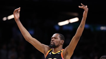 Cleveland Cavaliers v Phoenix Suns