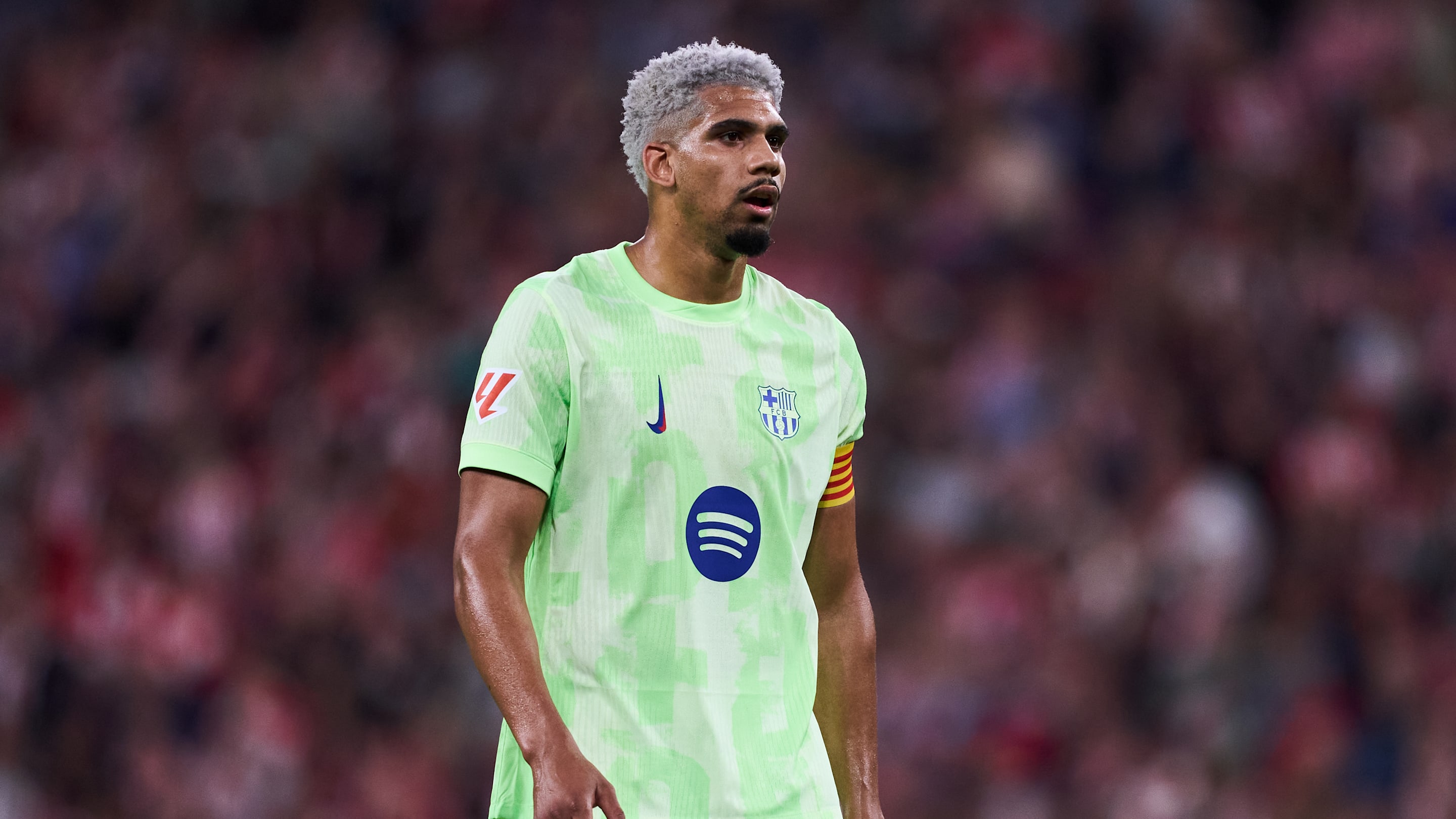 FC Barcelone mercato : L'énorme clause libératoire de Ronald Araujo qui prend effet ce mercredi