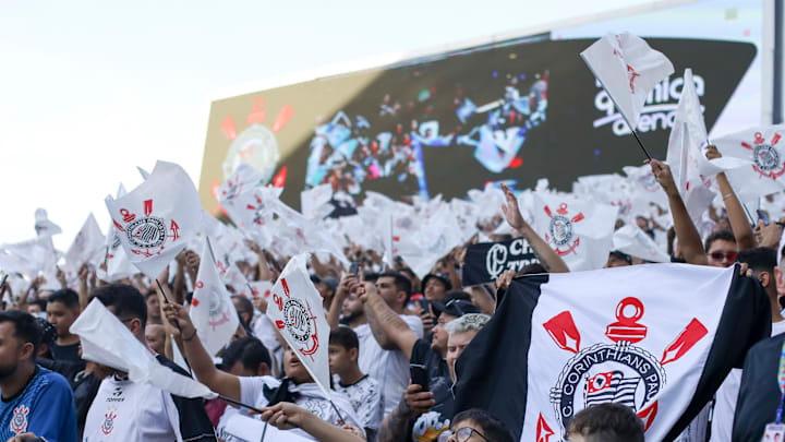 Estádio foi construído para receber a Copa do Mundo de 2014 Estádio foi construído para receber a Copa do Mundo de 2014