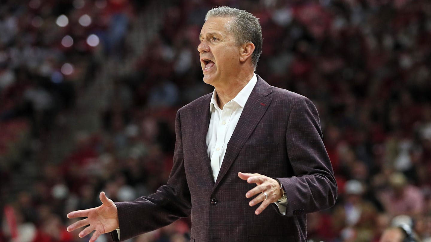 Arkansas Razorbacks coach gets goosebumps before first game
