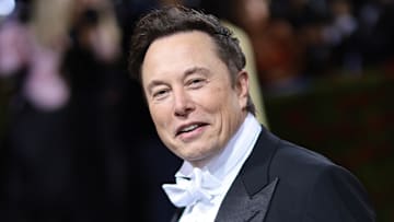 Elon Musk troll Manchester United
