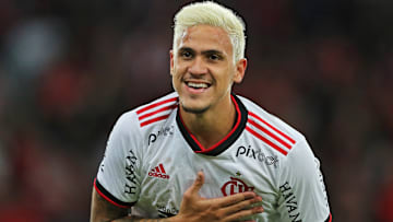 Centroavante virou titular absoluto com a chegada de Dorival Júnior