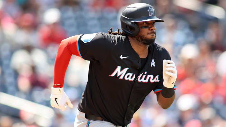 Jun 16, 2024; Washington, District of Columbia, USA; Miami Marlins first base Josh Bell (9) runs to first base during the eighth inning in a game against the Washington Nationals at Nationals Park