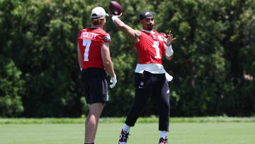 Jalen Hurts #1, Kenny Pickett #7, Philadelphia Eagles 