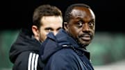 Ben Manga sucht den neuen Schalke-Trainer