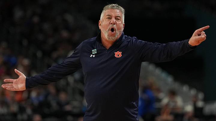 Auburn Tigers head coach Bruce Pearl