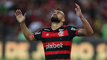 Zagueiro tem 28 anos de idade