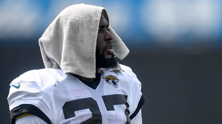 Aug 17, 2020; Jacksonville, Florida, USA; Jacksonville Jaguars running back Leonard Fournette (27) looks on during training camp at Dream Finders Homes Practice Complex. Mandatory Credit: Douglas DeFelice-Imagn Images