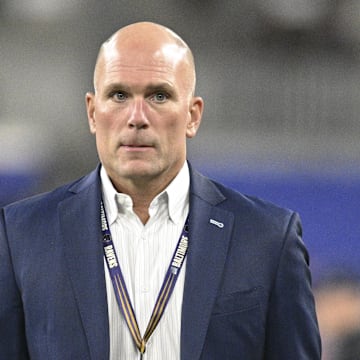 Decosta has worked in the Ravens' front office since 1996.