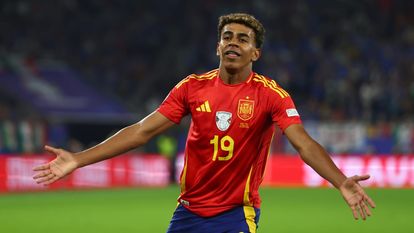 Bayern Sensation Selbst England Schwärmt Von Diesem Super Teenie - d3pjyiz