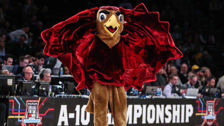 Mar 16, 2024; Brooklyn, NY, USA; The Saint Joseph's Hawks mascot at Barclays Center. Mandatory Credit: Wendell Cruz-Imagn Images Mar 16, 2024; Brooklyn, NY, USA; The Saint Joseph's Hawks mascot at Barclays Center. Mandatory Credit: Wendell Cruz-Imagn Images
