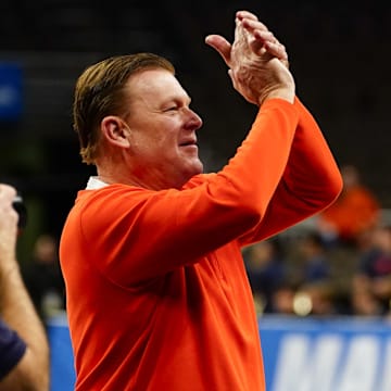 Mar 23, 2024; Omaha, NE, USA; Illinois Fighting Illini head coach Brad Underwood gestures after the game against the Duquesne Dukes of the second round of the 2024 NCAA Tournament at CHI Health Center Omaha. Mandatory Credit: Dylan Widger-Imagn Images