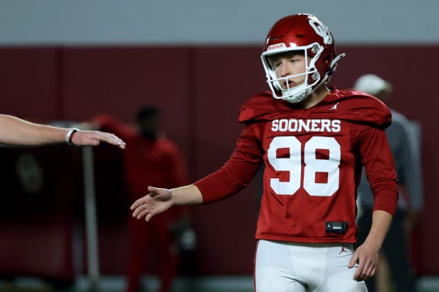 Oklahoma kicker Tyler Keltner