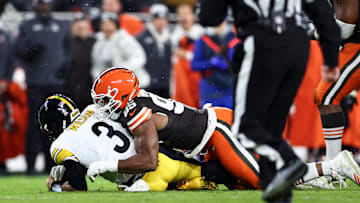 Myles Garrett sacks Russell Wilson: Pittsburgh Steelers v Cleveland Browns