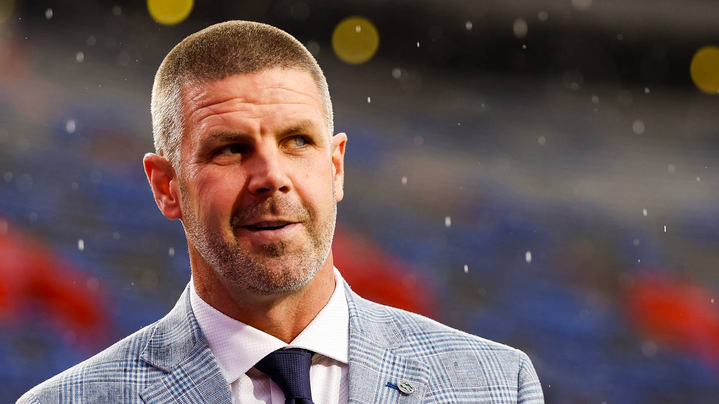 Florida coach Billy Napier receives support from the last person he'd want it from - Vimarsana News
