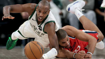 Milwaukee Bucks v Los Angeles Clippers