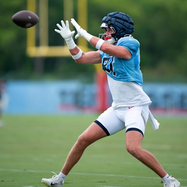 Former Tennessee Titans tight end Josh Whyle (81) makes a catch during training camp.