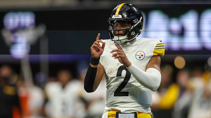 Sep 8, 2024; Atlanta, Georgia, USA; Pittsburgh Steelers quarterback Justin Fields (2) in action against the Atlanta Falcons in the third quarter at Mercedes-Benz Stadium. Mandatory Credit: Brett Davis-Imagn Images