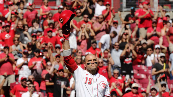 Sep 24, 2023; Cincinnati, Ohio, USA; Cincinnati Reds first baseman Joey Votto (19) acknowledges the crowd before his first at bat in the second inning against the Pittsburgh Pirates at Great American Ball Park. Mandatory Credit: David Kohl-USA TODAY Sports