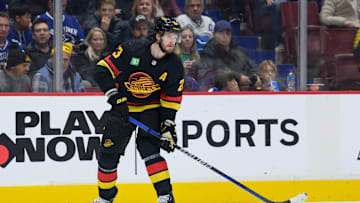 Chicago Blackhawks v Vancouver Canucks