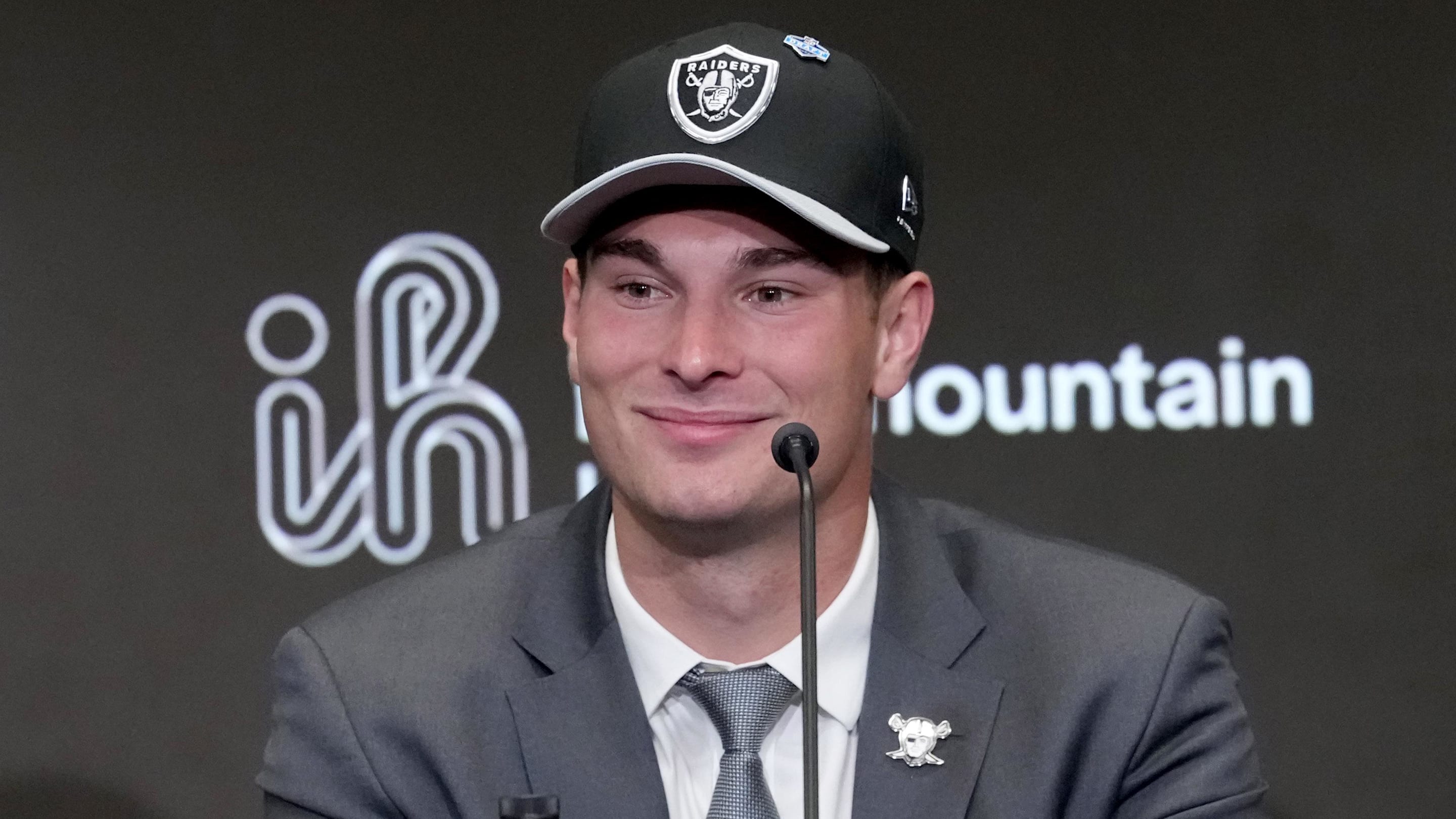 Ranking the Best Games for Fernando Mendoza to Make His First Start With Raiders