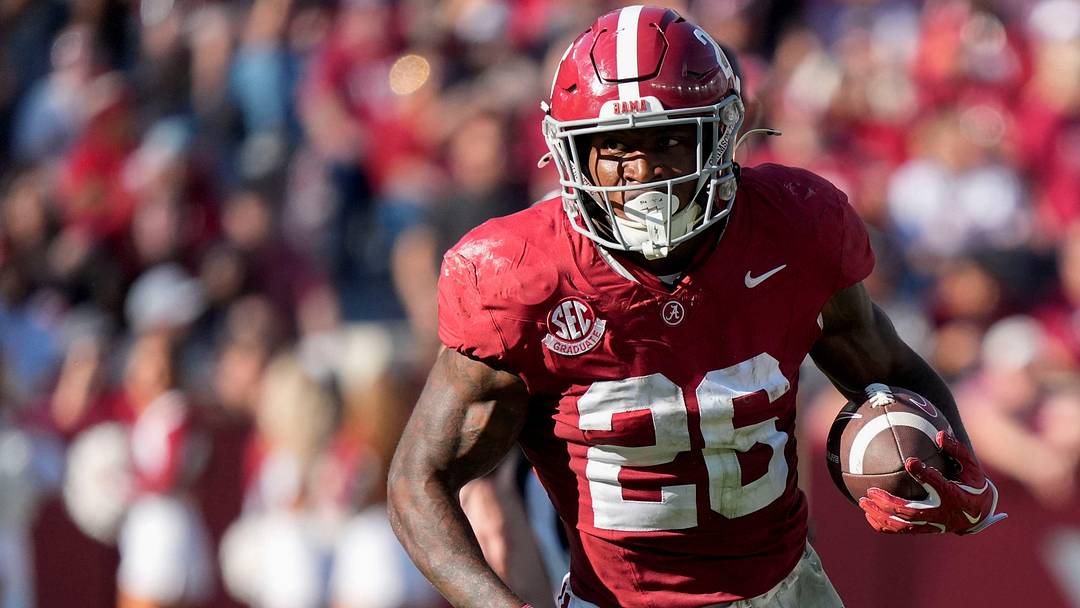 Nov 22, 2025; Tuscaloosa, Alabama, USA; Alabama running back Jam Miller (26) runs the ball against Eastern Illinois at Saban Field at Bryant-Denny Stadium. Mandatory Credit: Gary Cosby Jr.-Imagn Images