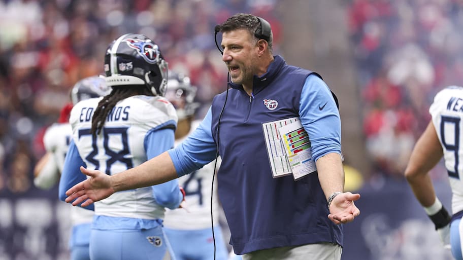 Cowboys Pressed to 'Aggressively' Target Former Titans HC