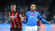 Zlatan Ibrahimovic (links) hätte gern auch die blauen Trikotfarben vom SSC Neapel getragen.