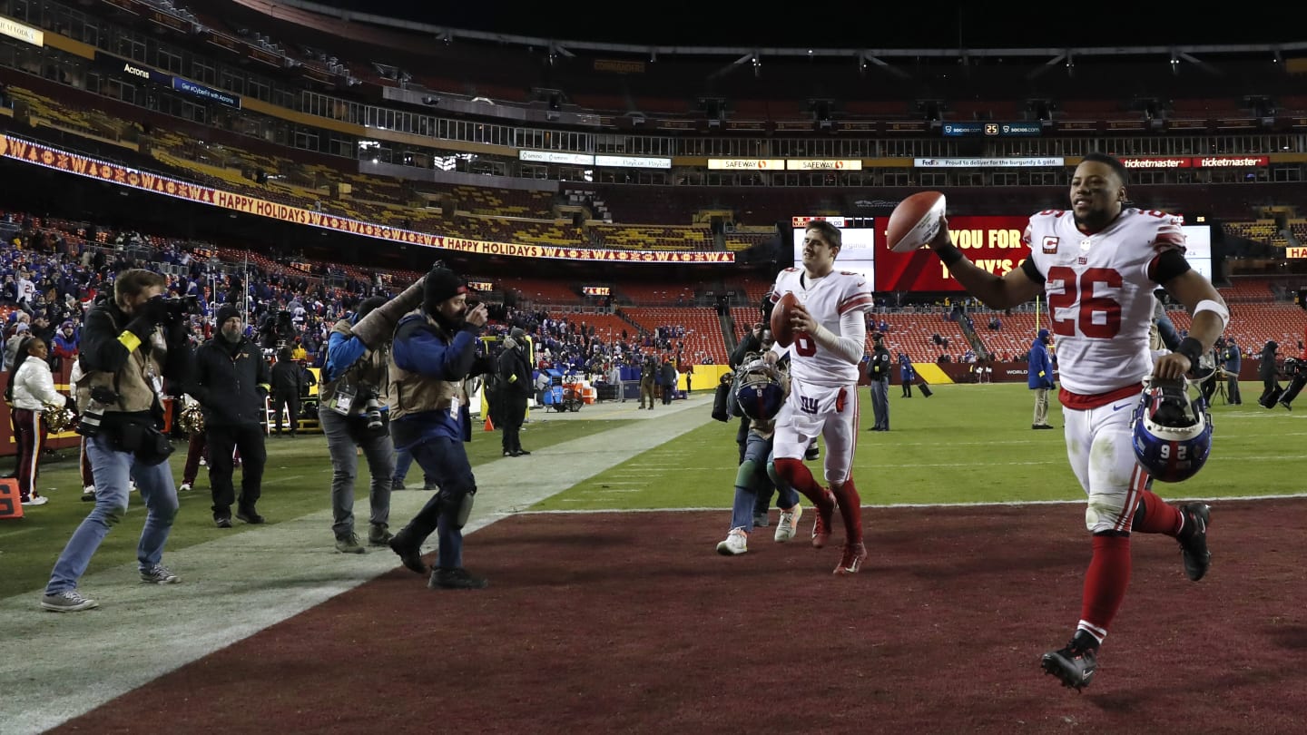 When is the NFL trade deadline?