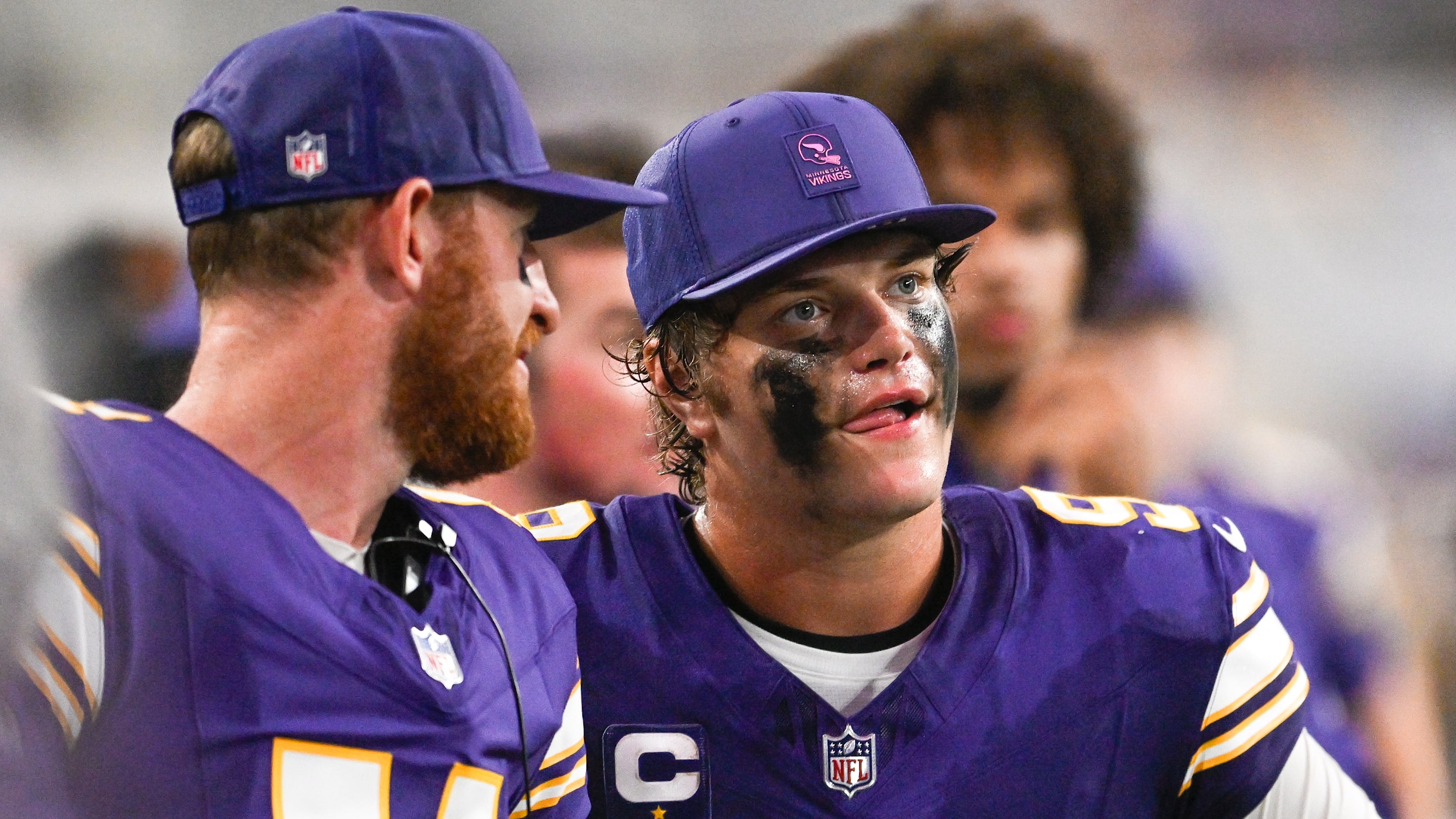 Vikings defense helps J.J. McCarthy avoid another awkward season thumbnail