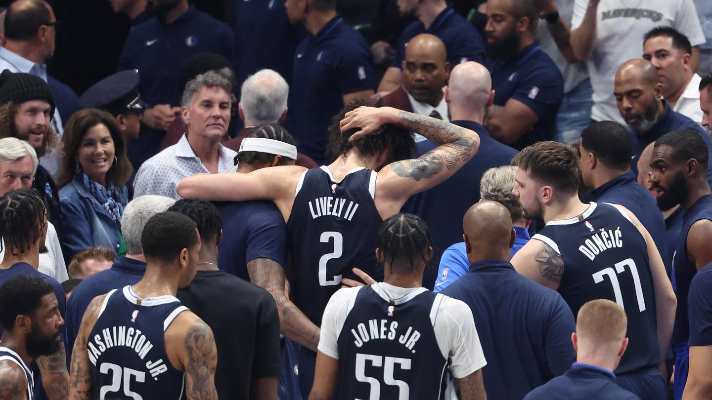 Mavs' Dereck Lively II's Injury Status 'Unclear' for Game 4 - Vimarsana News