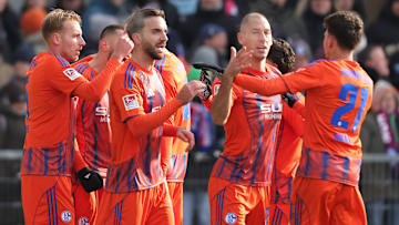 Der FC Schalke muss bald mit mehreren Gelbsperren rechnen