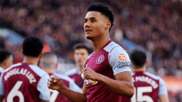 Aston Villa v Nottingham Forest - Premier League