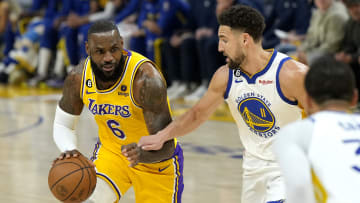 LeBron James vio cómo sus Lakers no adquirieron a Klay Thompson entre otras figuras disponibles en el mercado