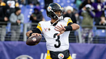 Pittsburgh Steelers v Baltimore Ravens