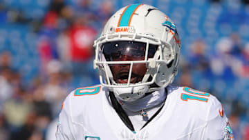 Miami Dolphins v Buffalo Bills