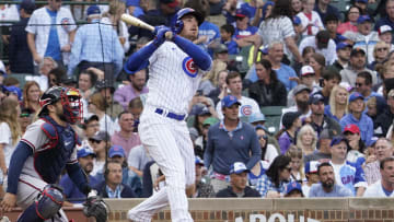 Chicago Cubs center fielder Cody Bellinger (24)