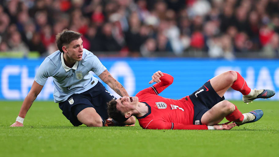 Manuel Ugarte (left) and Phil Foden.