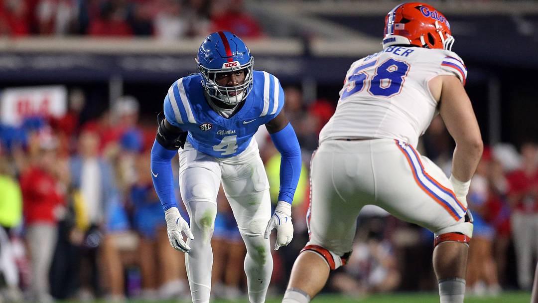 Nov 15, 2025; Oxford, Mississippi, USA; Mississippi Rebels linebacker Suntarine Perkins (4) lines up during the second quarter against the Florida Gators at Vaught-Hemingway Stadium. Mandatory Credit: Petre Thomas-Imagn Images Nov 15, 2025; Oxford, Mississippi, USA; Mississippi Rebels linebacker Suntarine Perkins (4) lines up during the second quarter against the Florida Gators at Vaught-Hemingway Stadium. Mandatory Credit: Petre Thomas-Imagn Images