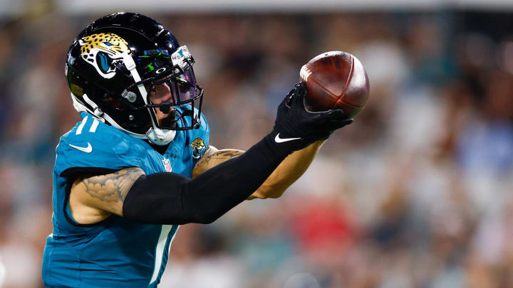 Aug 17, 2024; Jacksonville, Florida, USA; Jacksonville Jaguars wide receiver Parker Washington (11) makes a reception for a touchdown during the second quarter against the Tampa Bay Buccaneers at EverBank Stadium. Mandatory Credit: Douglas DeFelice-USA TODAY Sports