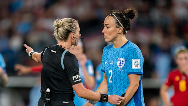Lucy Bronze (2 England) argues with the referee during the FIFA Women's World Cup 2023 Final.